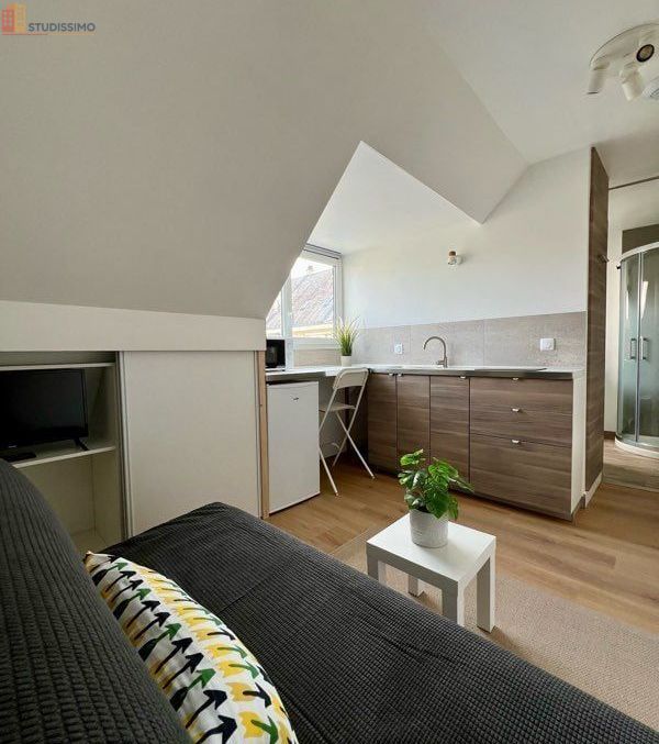 Studio meublé 11m² Caen 14000 - Meublé, dernier étage - Photo 4