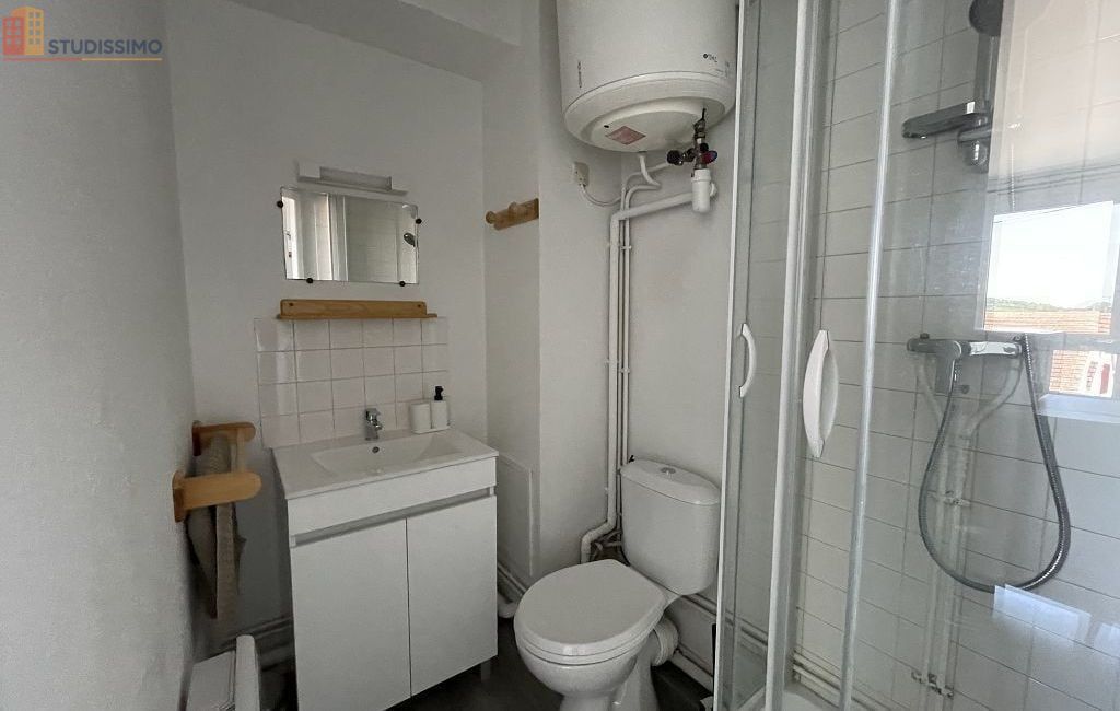 Studio meublé 16m² Caen 14000 - Meublé, DPE D - Photo 7