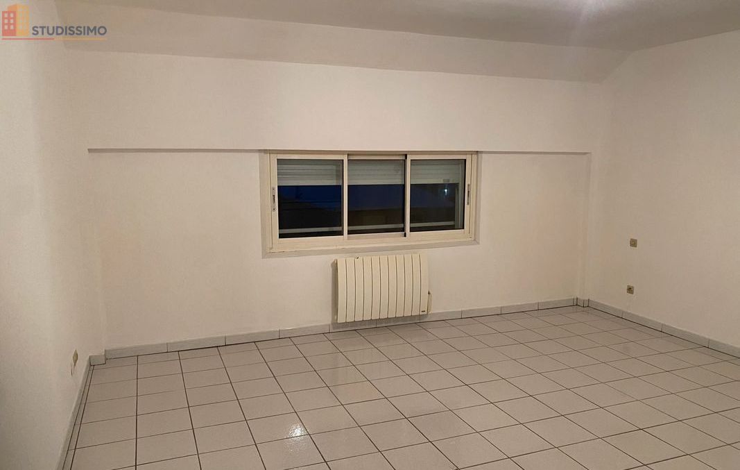 Studio 32m² Falaise - Lumineux, proche centre-ville - Photo 2