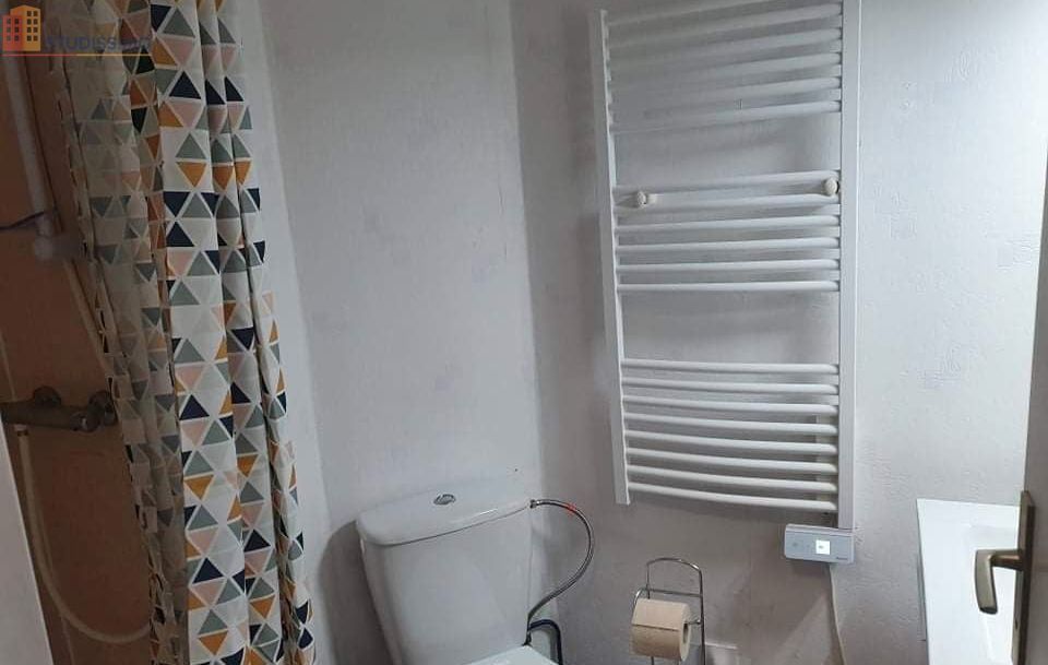 Studio meublé 16m² Caen 14000 - Meublé, DPE D - Photo 1