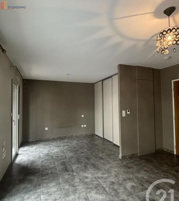 Studio 35m² Aurillac - DPE D, 1er étage - Photo 4