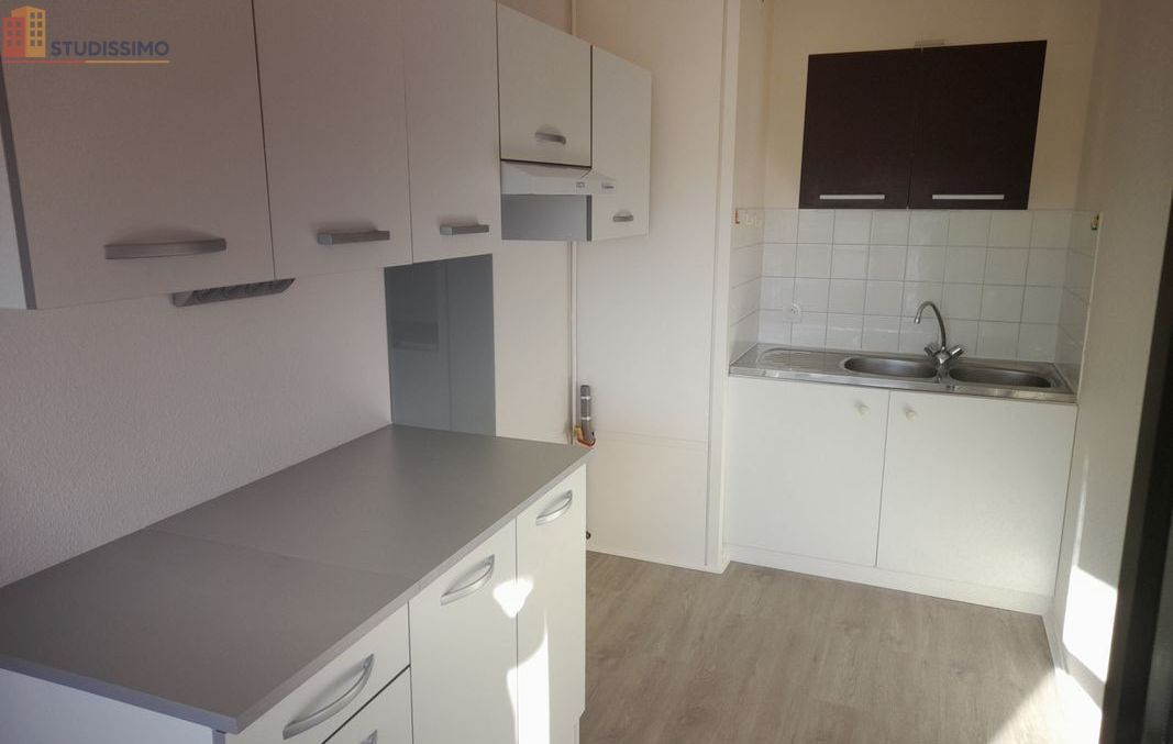Studio 30m² Aurillac - Étage 2/5, lumineux - Photo 5