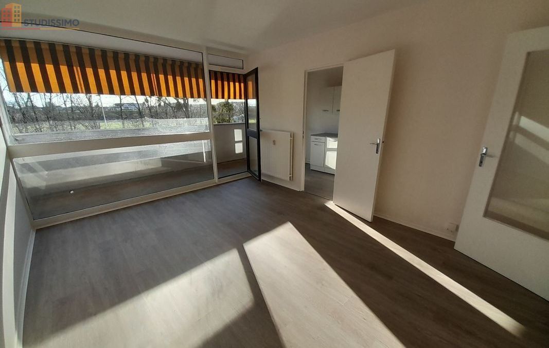 Studio 30m² Aurillac - Étage 2/5, lumineux - Photo 3