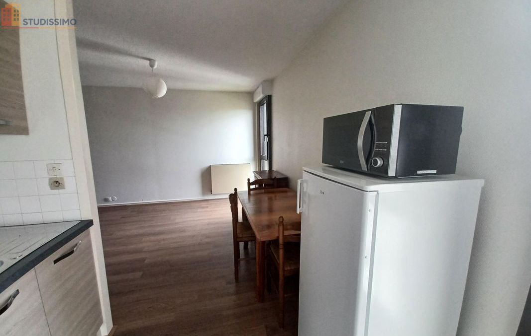 Studio meublé 30m² Aurillac - Meublé, 4e étage - Photo 4