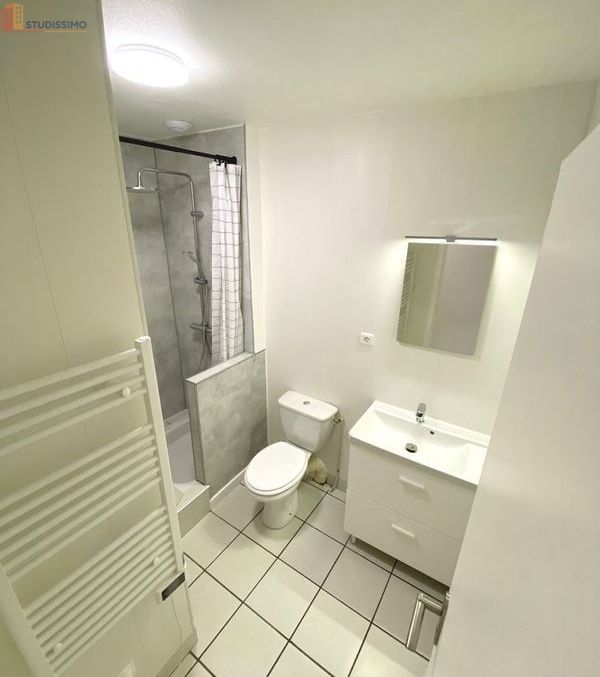 Studio 23m² Aurillac centre-ville - Immeuble refait à neuf, proche commerces - Photo 2
