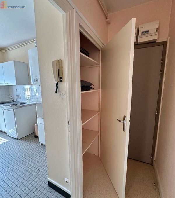 Studio meublé 25m² Aurillac - Meublé, 1er étage - Photo 9