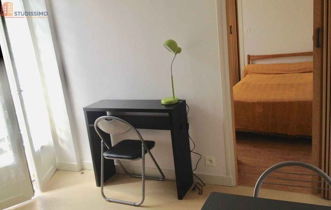 Studio meublé 19m² Saint-Flour - Meublé, 2e étage - Photo 1