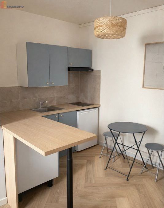 Studio meublé 25m² Aurillac centre-ville - Calme, lumineux - Photo 1