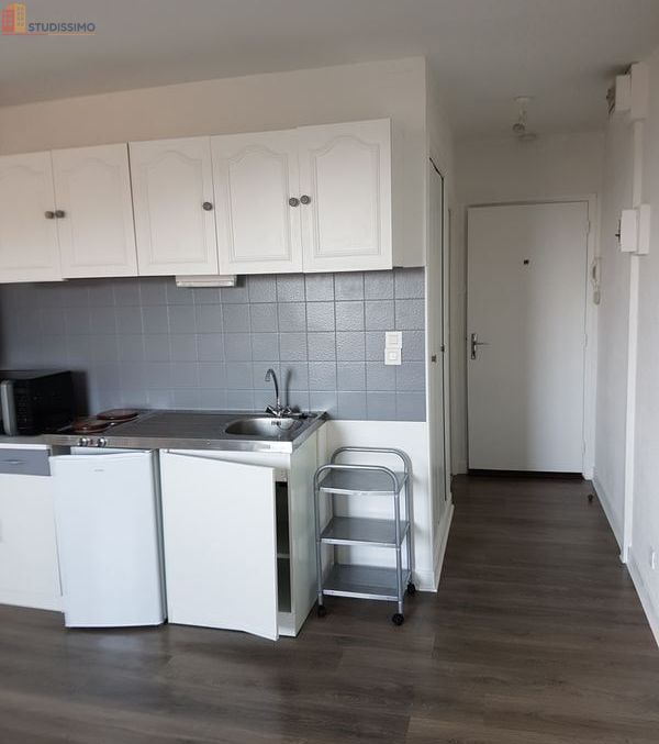 Studio 25m² Aurillac - Parking, 1er étage - Photo 1