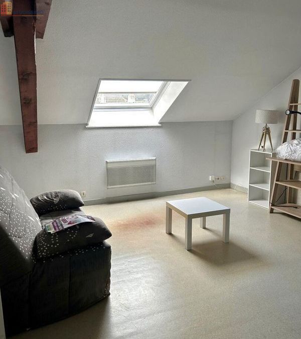 Studio meublé 25m² Aurillac - Meublé, dernier étage - Photo 2