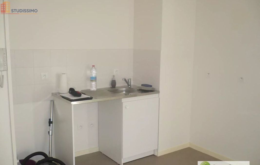 Studio 28m² Angoulême - Duplex, DPE C - Photo 3