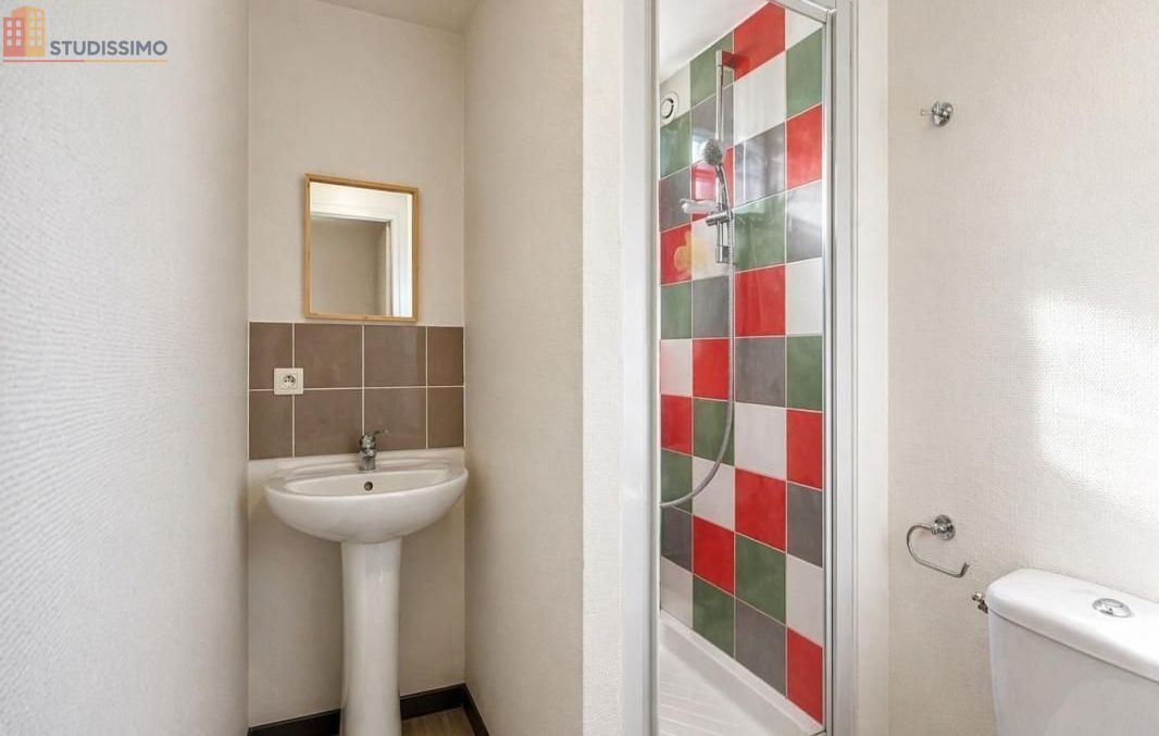 Studio meublé 16m² Angoulême - Meublé, DPE C - Photo 1