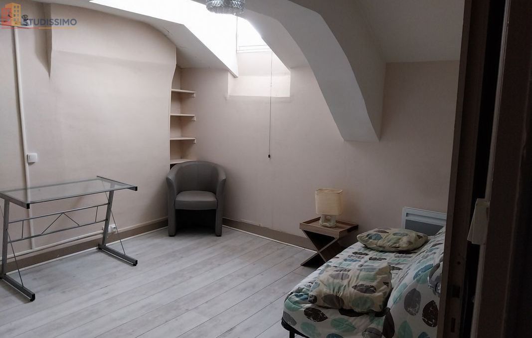 Studio 30m² Angoulême - Meublé, dernier étage - Photo 1