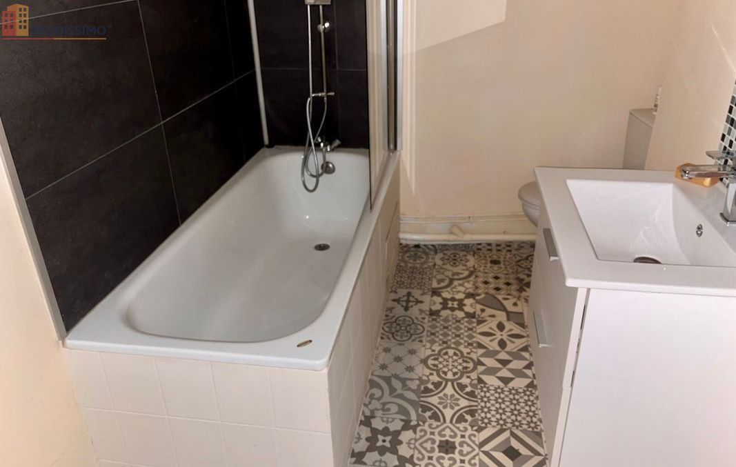 Studio 41m² Angoulême - Lumineux, proche centre-ville - Photo 10