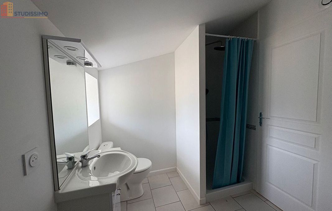Studio 27m² La Couronne 16400 - Photo 4