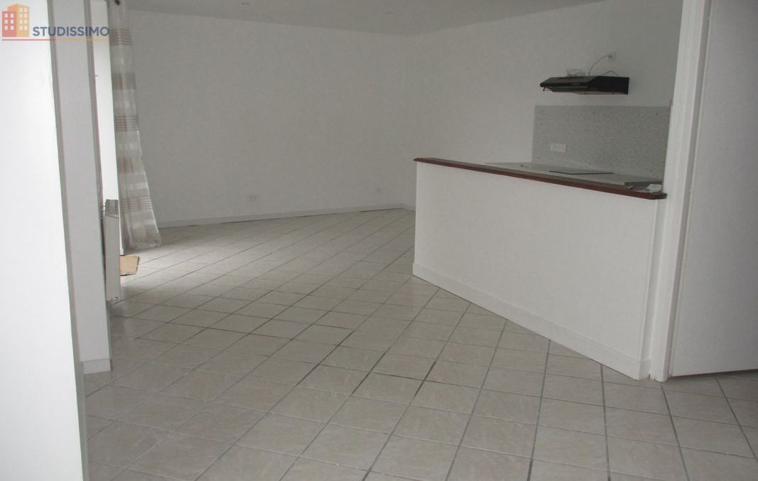 Studio 53m² Montmoreau 16190 - Centre, lumineux - Photo 2