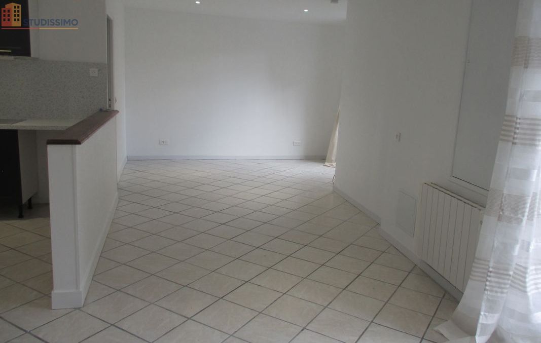 Studio 53m² Montmoreau 16190 - Centre, lumineux - Photo 1
