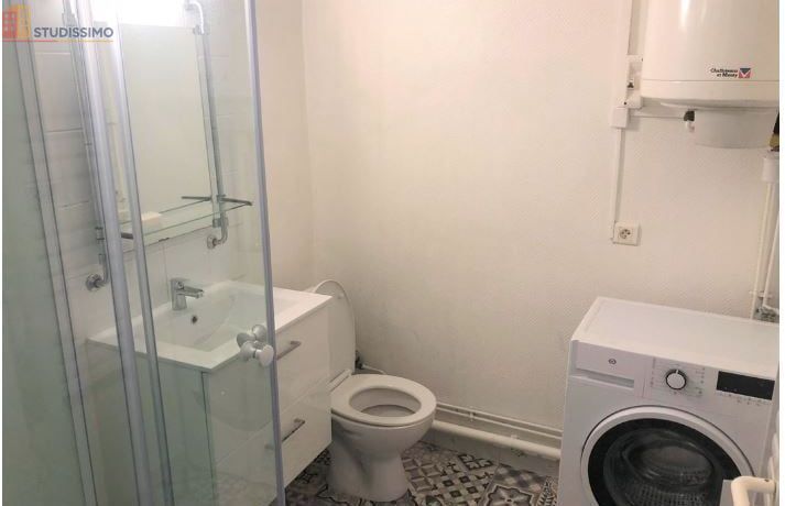 Studio meublé 27m² Angoulême centre - Meublé, 1er étage - Photo 2