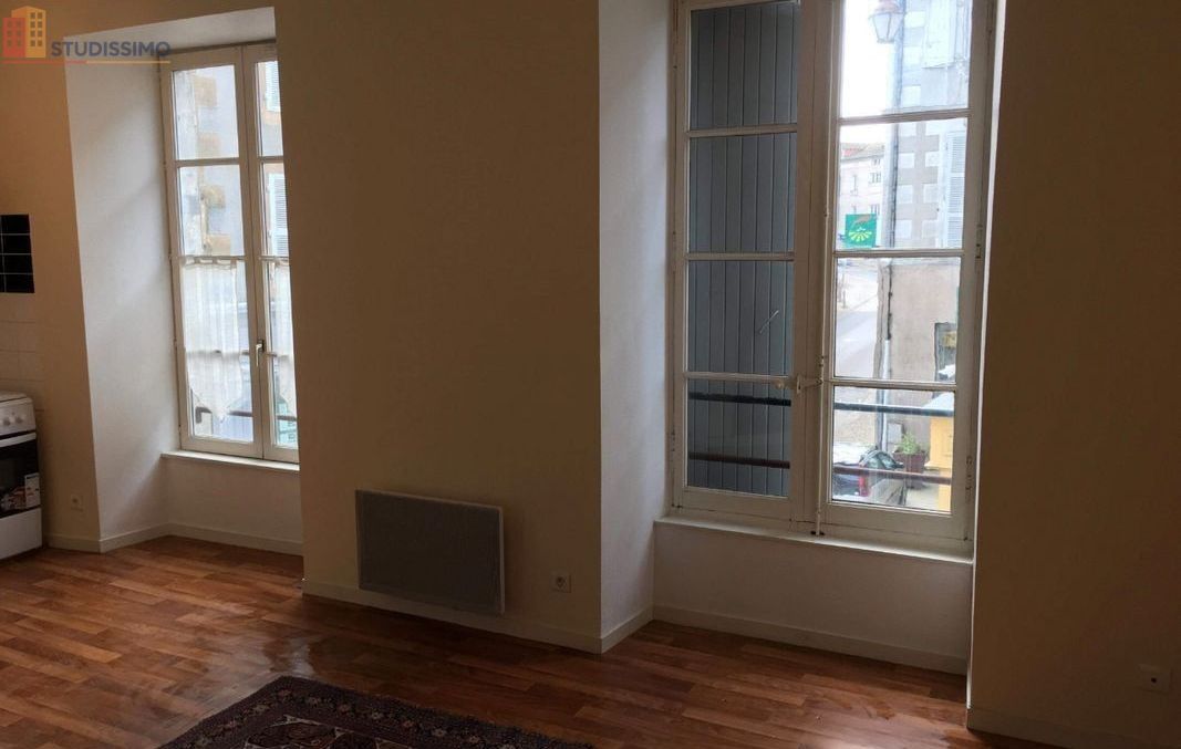 Studio 24m² Confolens - 1er étage, lumineux - Photo 5