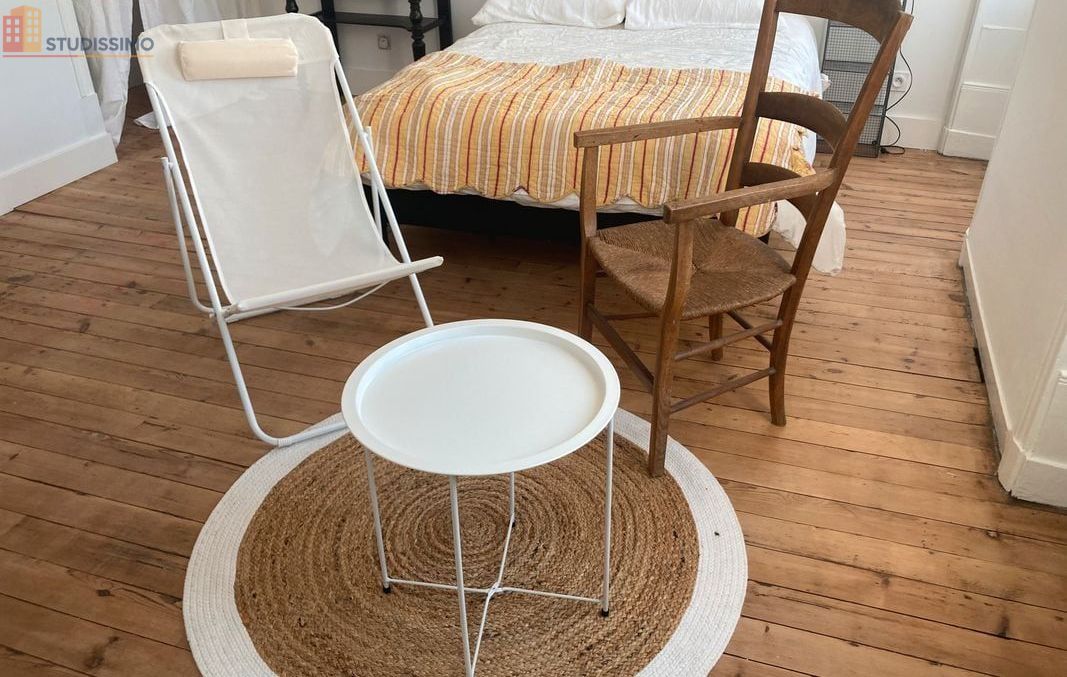 Studio meublé 24m² Barbezieux-Saint-Hilaire - Meublé, 1er étage - Photo 2