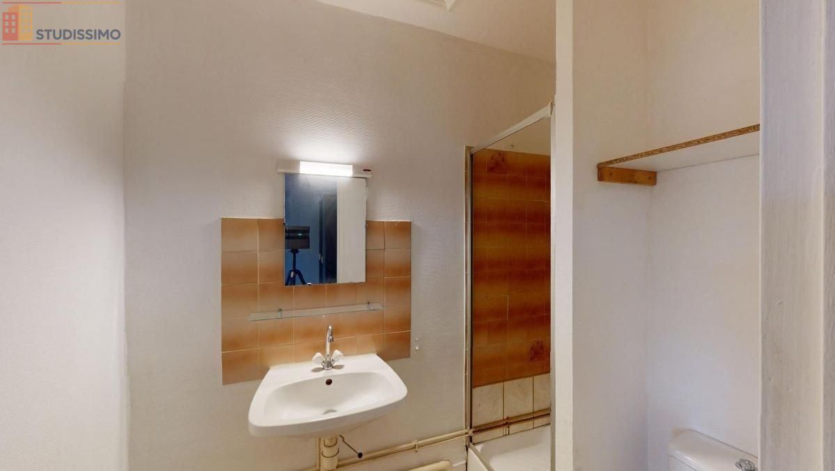 Studio 18m² Angoulême - Étage 2, DPE D - Photo 6