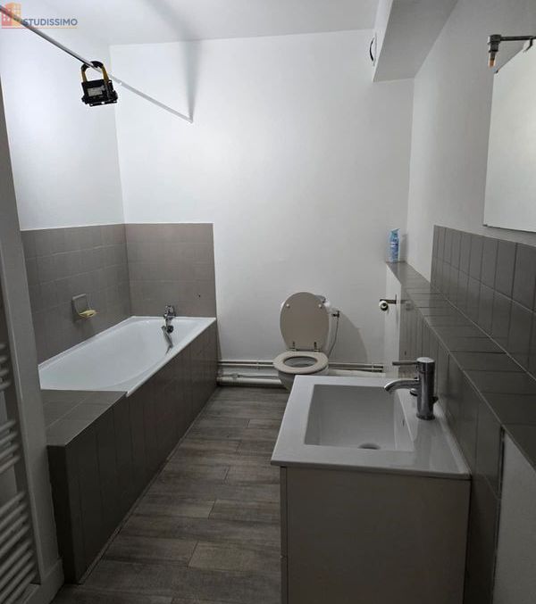 Studio 34m² Angoulême - Parking privé - Photo 2