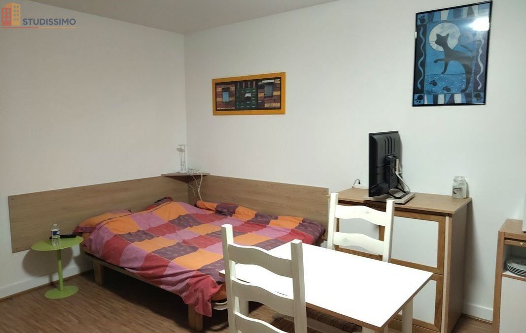 Studio meublé 22m² La Rochefoucauld-en-Angoumois - Meublé, toutes charges comprises - Photo 1