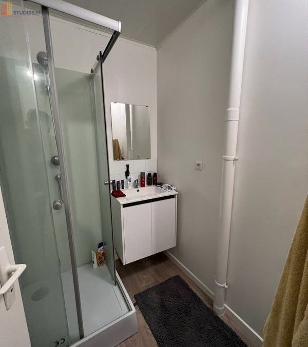 Studio meublé 23m² Barbezieux-Saint-Hilaire - Entièrement rénové, meublé - Photo 2