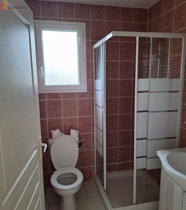 Studio 60m² Chasseneuil-sur-Bonnieure - Garage - Photo 4