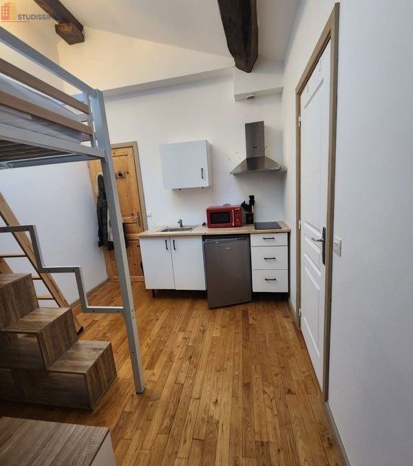 Studio meublé 17m² Mansle-les-Fontaines - Meublé, dernier étage - Photo 1