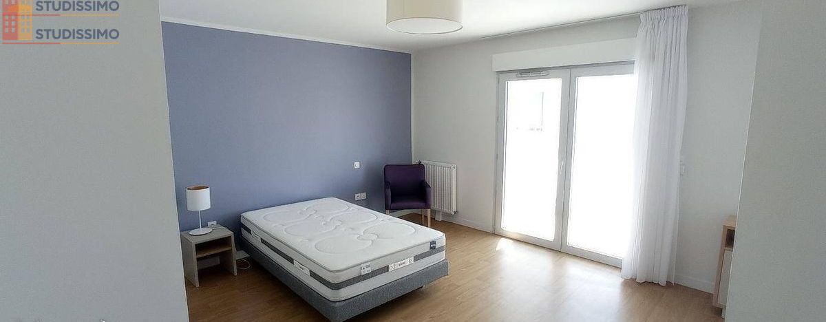 Studio meublé 40m² Rochefort - Lumineux, centre-ville - Photo 4