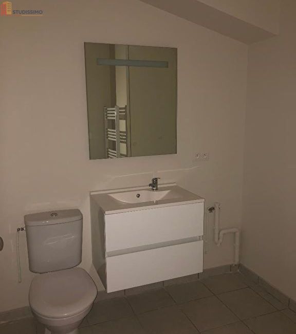 Studio 30m² Saintes - Étage élevé, DPE C - Photo 1