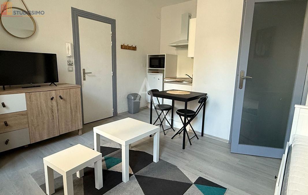 Studio meublé 17m² Saintes - Meublé, DPE D - Photo 9
