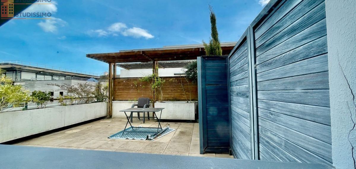 Studio meublé 32m² La Rochelle 17000 - Meublé, 2e étage - Photo 2