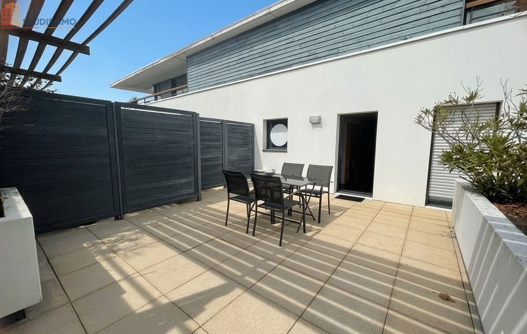 Studio meublé 32m² La Rochelle 17000 - Meublé, 2e étage - Photo 1