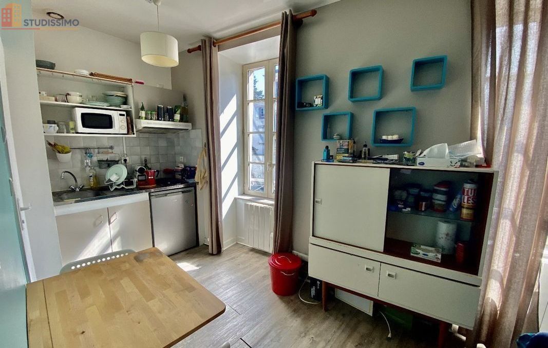 Studio meublé 18m² La Rochelle 17000 - Meublé, 1er étage - Photo 3