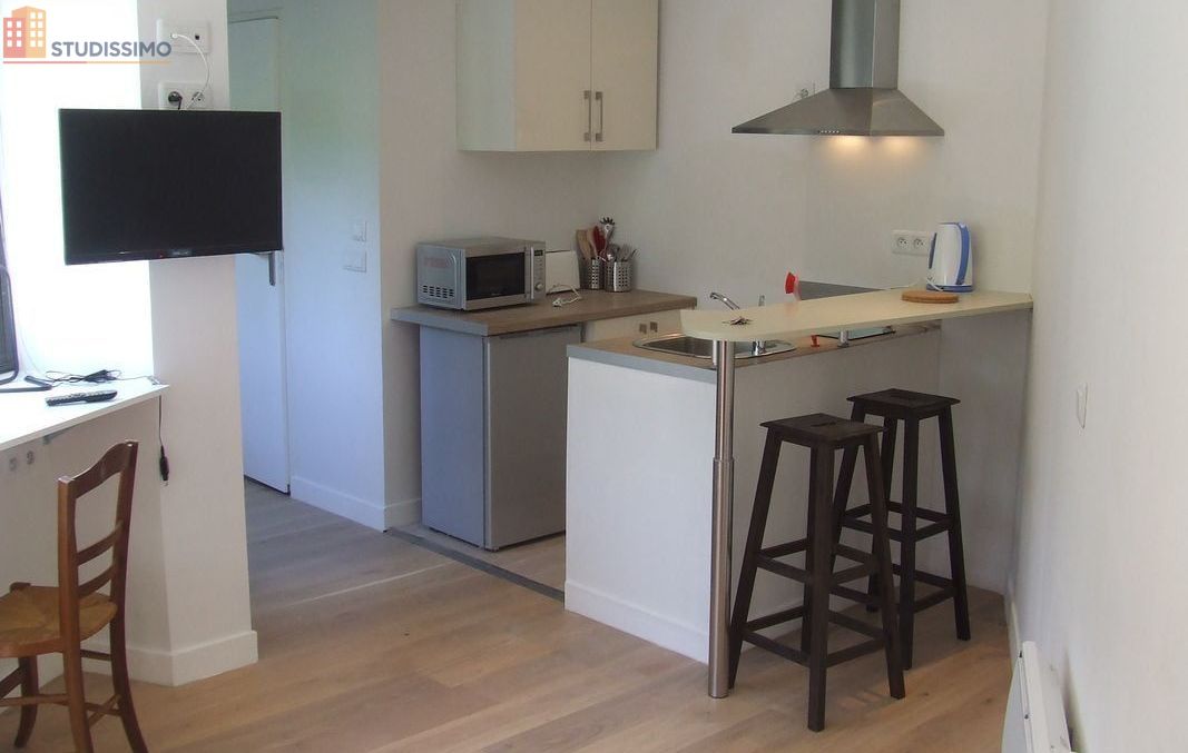 Studio meublé 25m² La Rochelle - Équipé, lumineux - Photo 3
