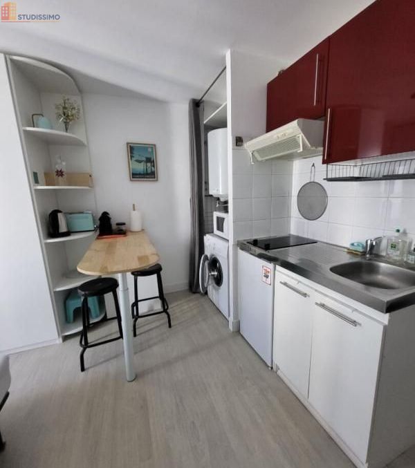 Studio meublé 19m² La Rochelle - Lumineux, 2e étage - Photo 2