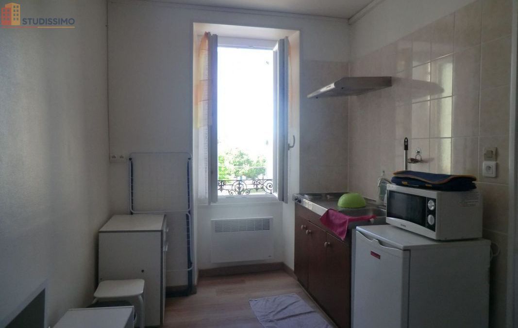 Studio meublé 17m² Jonzac - Meublé, DPE C - Photo 1
