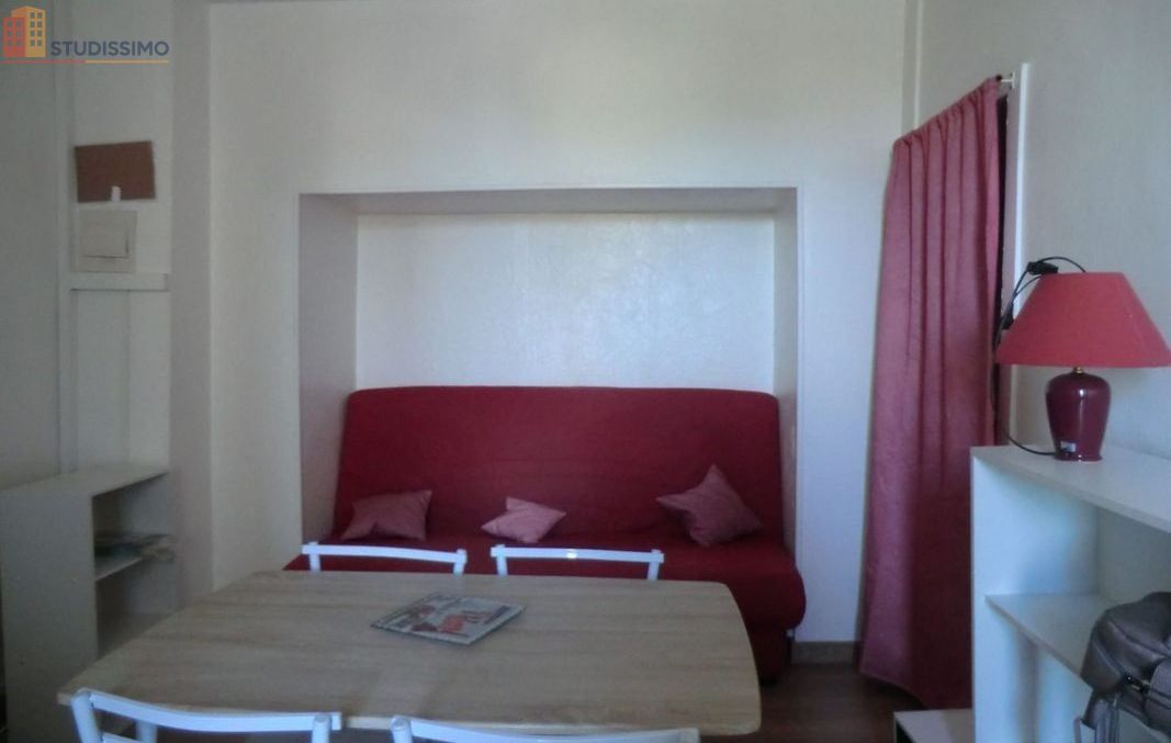 Studio meublé 17m² Jonzac - Meublé, DPE C - Photo 2