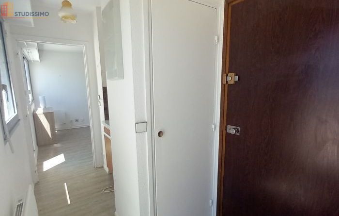 Studio meublé 24m² Royan - Lumineux, dernier étage - Photo 5