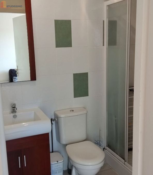 Studio meublé 19m² La Rochelle - Lumineux, parking vélo - Photo 2