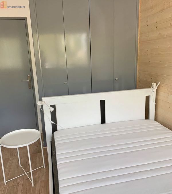 Studio meublé 25m² Rochefort - Meublé, lumineux - Photo 2