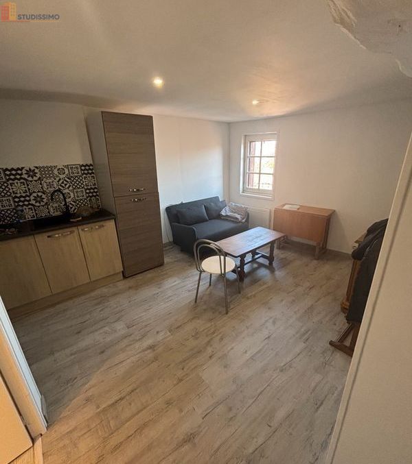 Studio meublé 30m² Saintes 17100 - Meublé, 2e étage - Photo 1