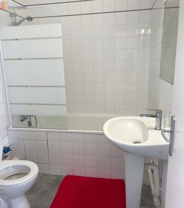 Studio meublé 18m² La Rochelle centre - Calme, meublé - Photo 2
