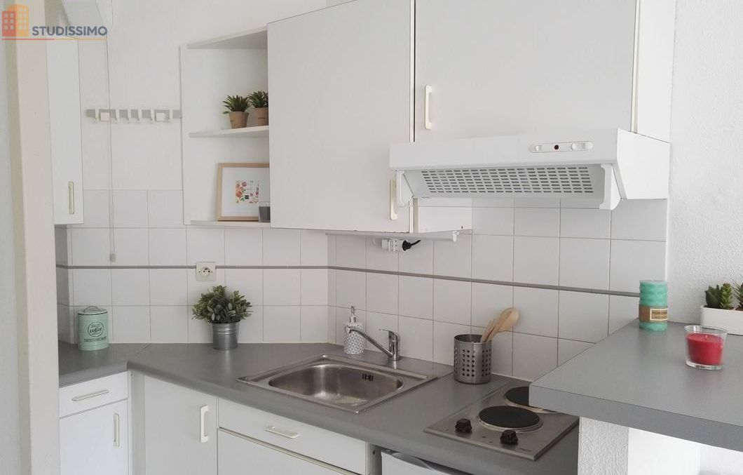Studio 25m² La Rochelle 17000 - Meublé, centre-ville - Photo 1