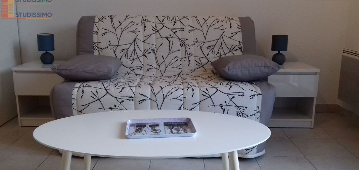 Studio meublé 31m² Rochefort - Résidence sécurisée, parking privatif - Photo 2
