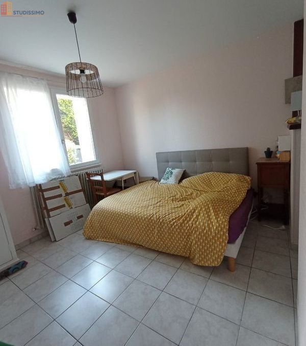Studio à Saintes