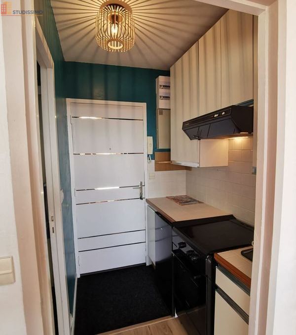 Studio meublé 20m² La Rochelle 17000 - Lumineux, 5e étage - Photo 5