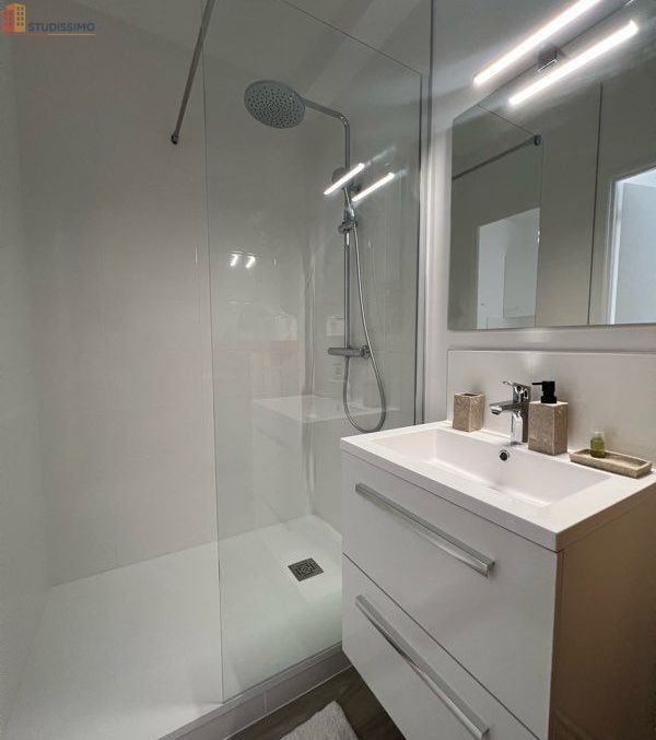 Studio meublé 27m² Rochefort - Meublé, DPE D - Photo 1